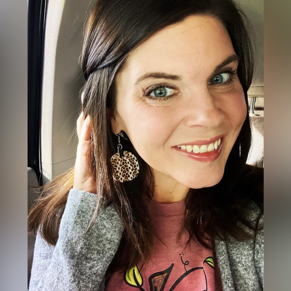 ❤️Welcome to My Closet!❤️ - Picture 1 of 1